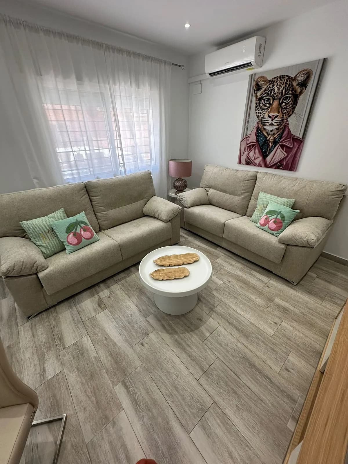 2 Bedroom Ground Floor Apartment for Sale in Fuengirola, Málaga - Image 3