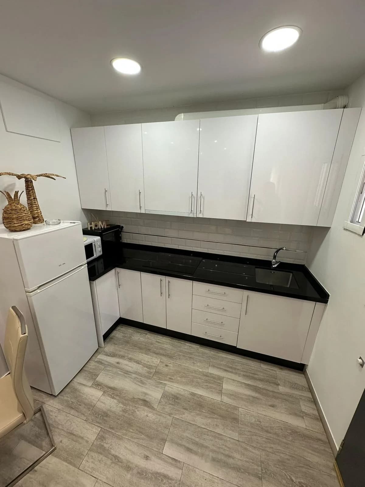 2 Bedroom Ground Floor Apartment for Sale in Fuengirola, Málaga - Image 8