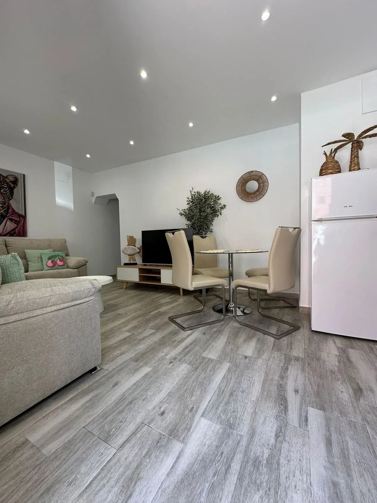 2 Bedroom Ground Floor Apartment for Sale in Fuengirola, Málaga - Image 9