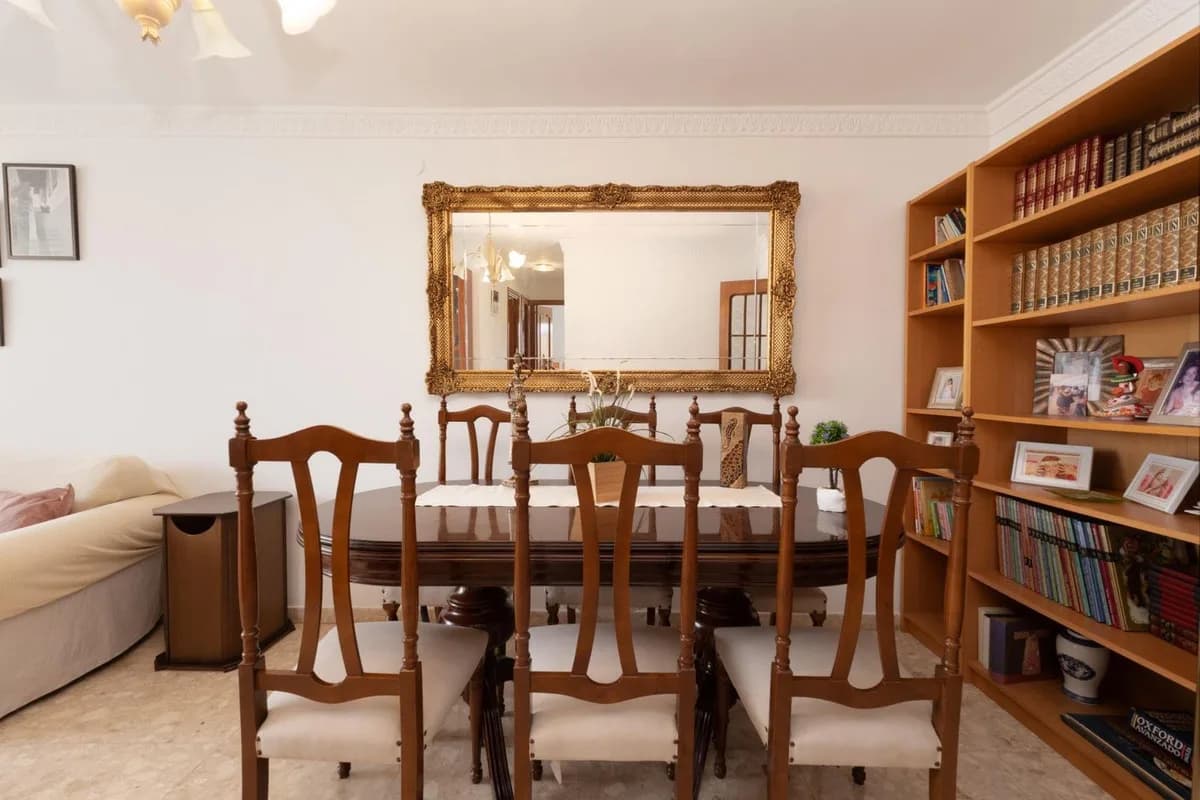 3 Bedroom Middle Floor Apartment for Sale in La Luz, Málaga