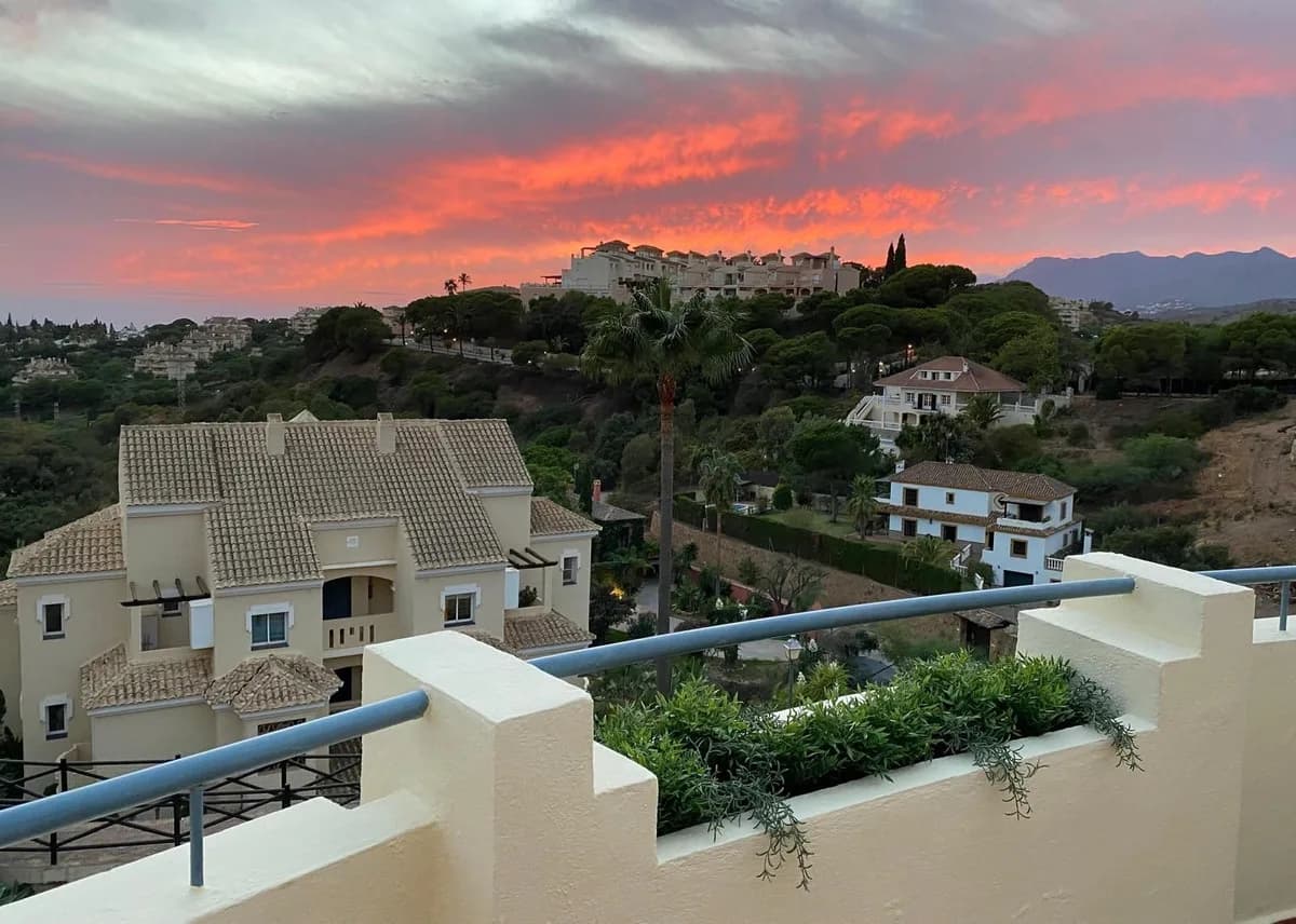 2 Bedroom Penthouse Duplex for Sale in Elviria, Málaga - Image 7