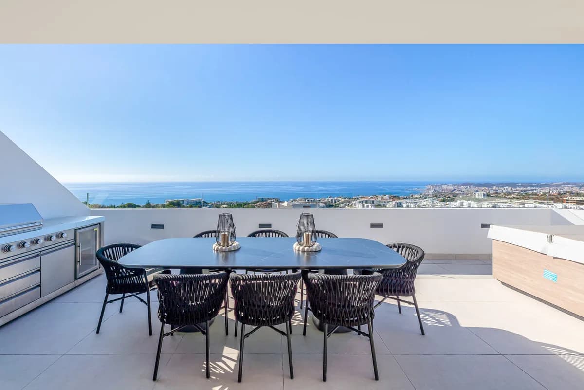 2 Bedroom Penthouse for Sale in Fuengirola, Málaga