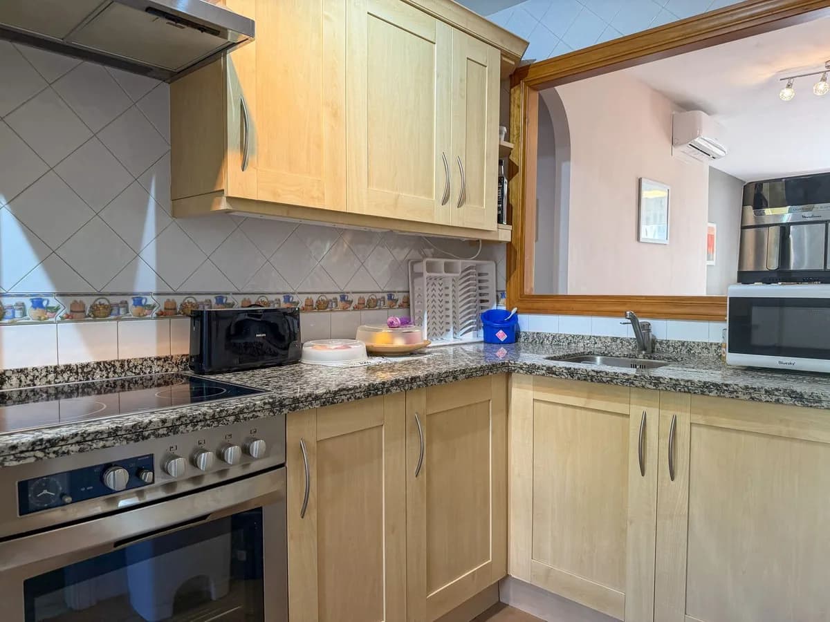 2 Bedroom Ground Floor Apartment for Sale in Calahonda, Málaga - Image 8