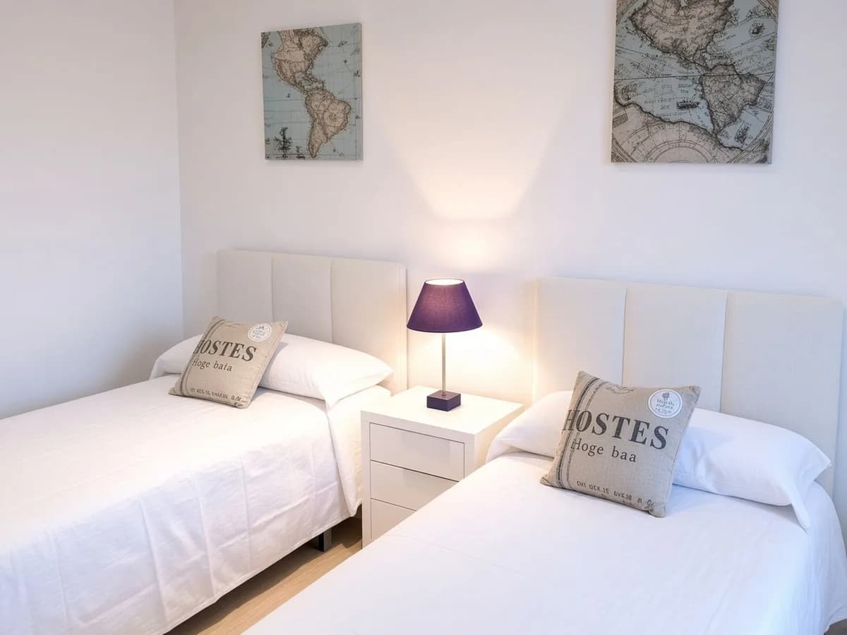 2 Bedroom Middle Floor Apartment for Sale in Sotogrande Marina, Cádiz - Image 2