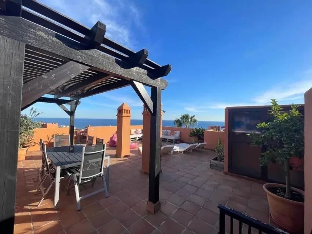 3 Bedroom Penthouse for Sale in Estepona, Málaga - Image 5