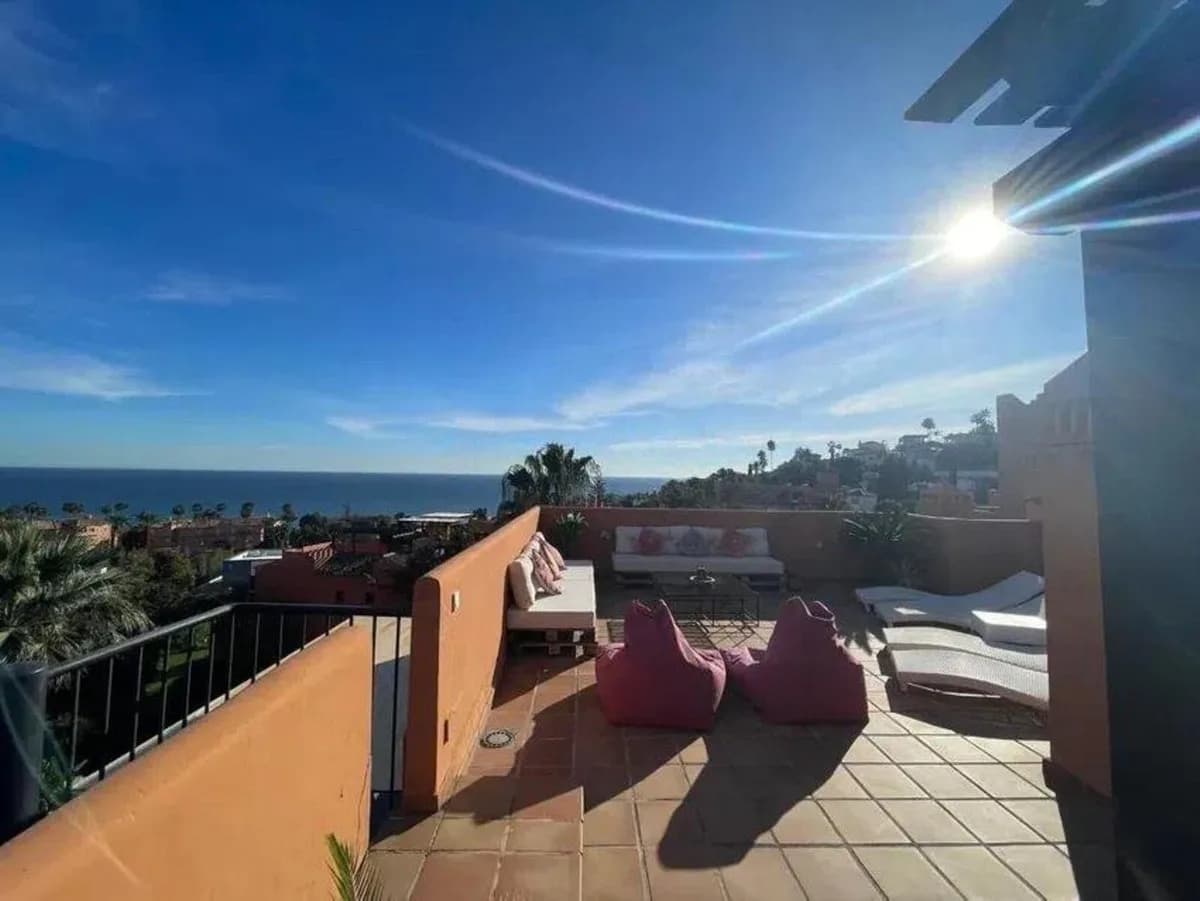 3 Bedroom Penthouse for Sale in Estepona, Málaga - Image 6