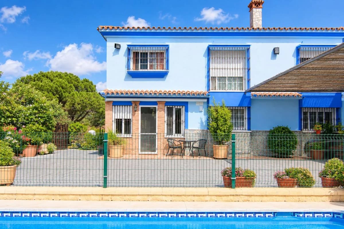 4 Bedroom Detached Villa for Sale in Coín, Málaga
