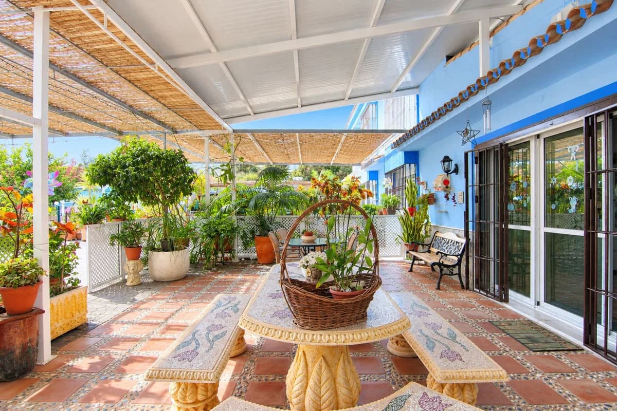 4 Bedroom Detached Villa for Sale in Coín, Málaga - Image 7