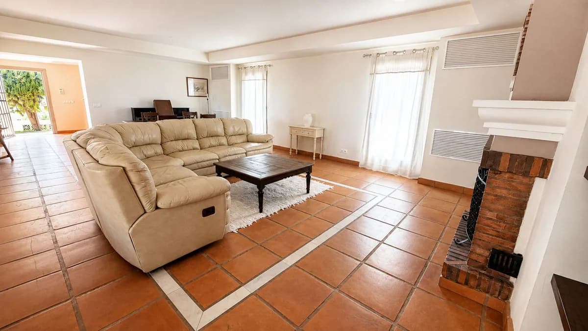 4 Bedroom Finca - Cortijo for Sale in Mijas, Málaga - Image 5
