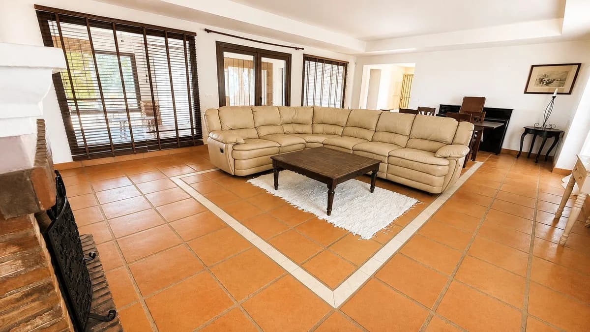 4 Bedroom Finca - Cortijo for Sale in Mijas, Málaga - Image 6