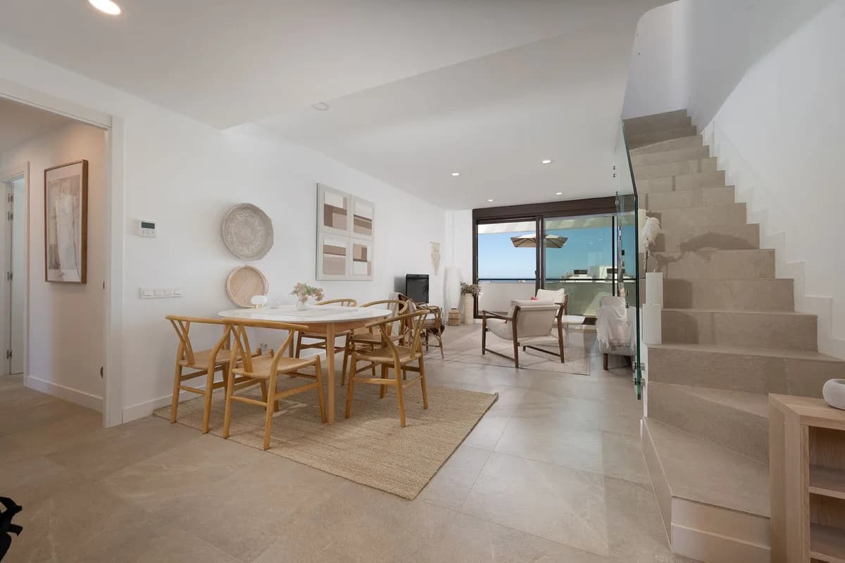 3 Bedroom Penthouse Duplex for Sale in Estepona, Málaga - Image 3