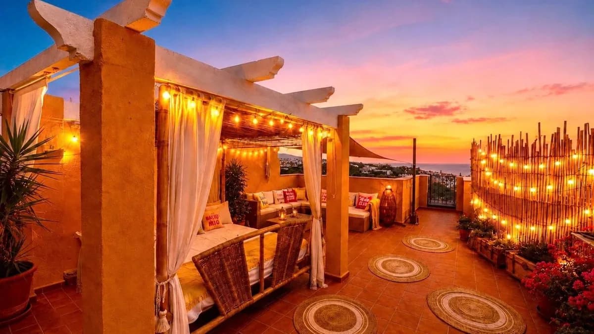 2 Bedroom Penthouse Duplex for Sale in Marbella, Málaga