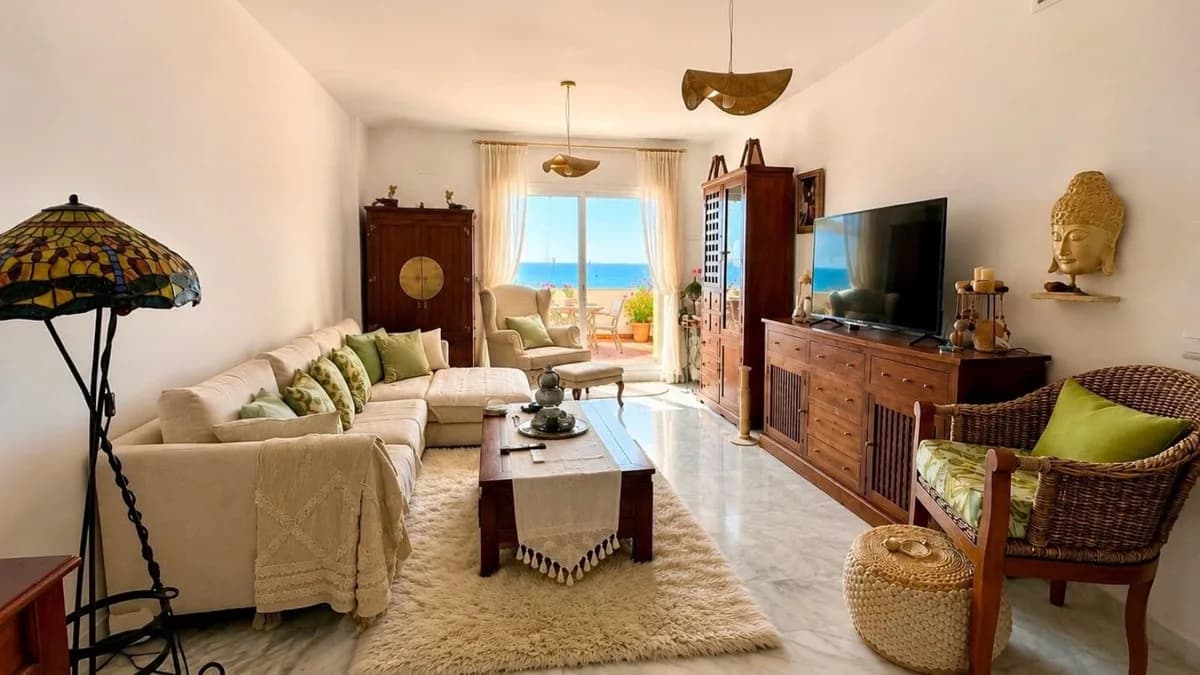 2 Bedroom Penthouse Duplex for Sale in Marbella, Málaga - Image 2