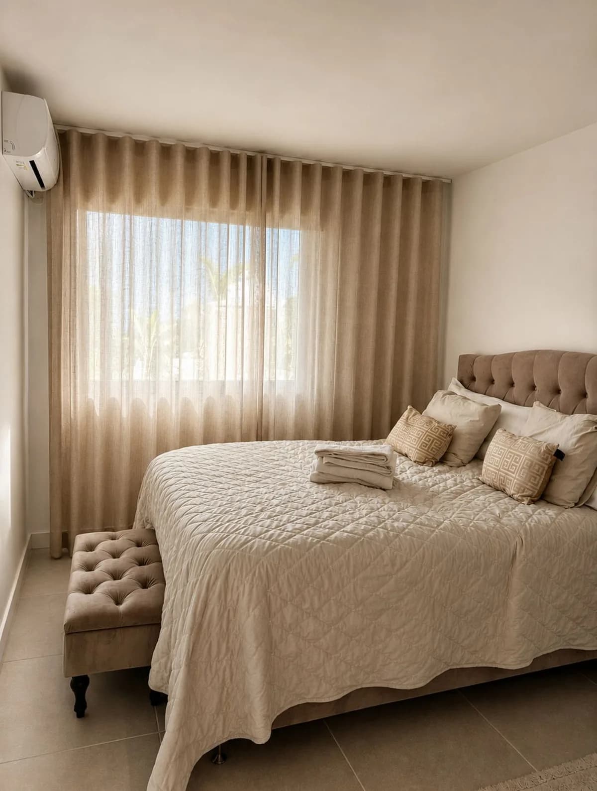 3 Bedroom Penthouse for Sale in Nueva Andalucía, Málaga - Image 5