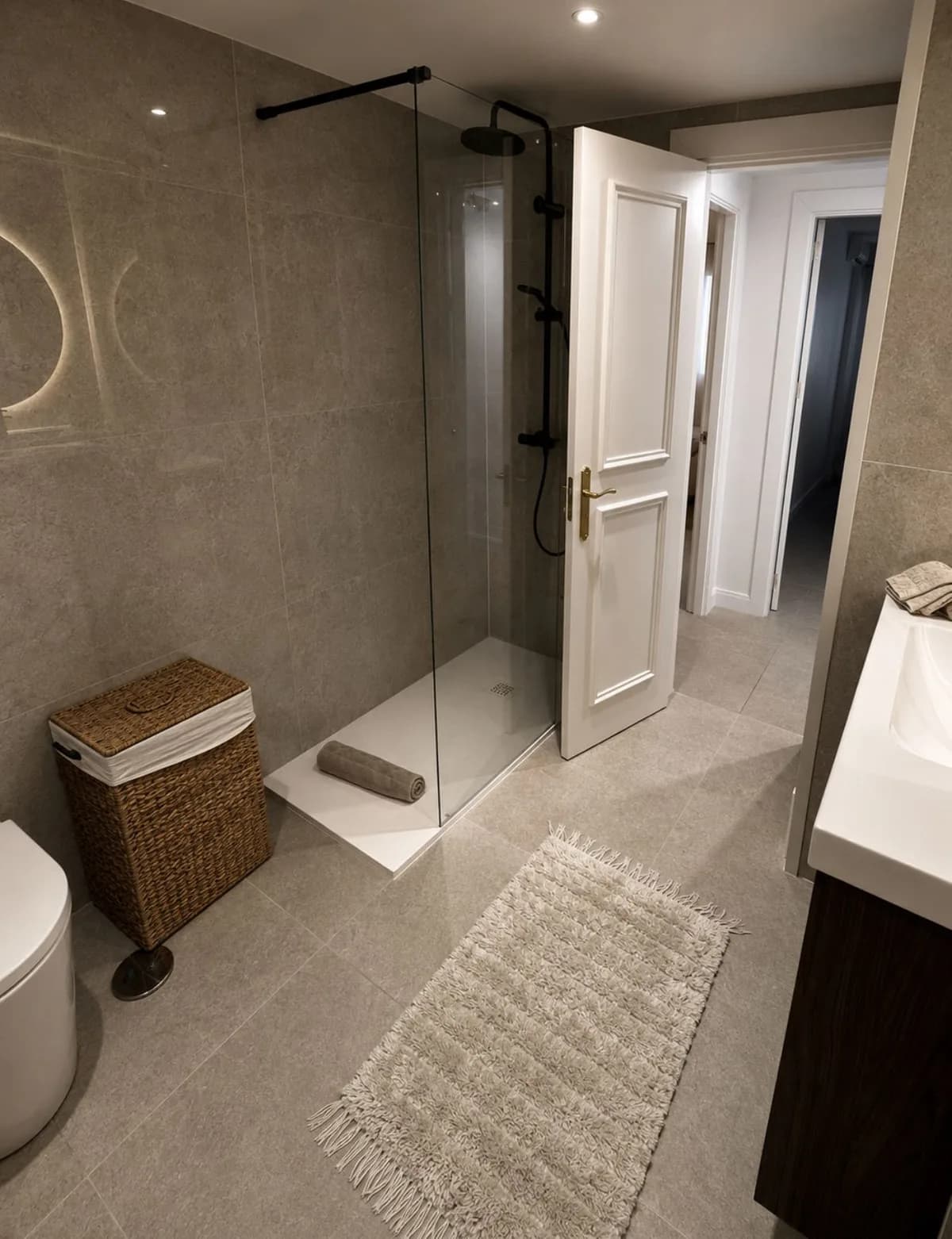 3 Bedroom Penthouse for Sale in Nueva Andalucía, Málaga - Image 7