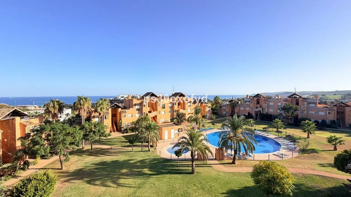 3 Bedroom Penthouse for Sale in Casares Playa, Málaga