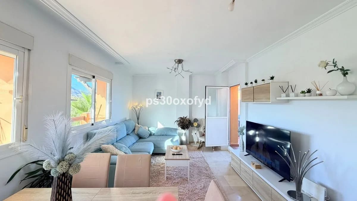 3 Bedroom Penthouse for Sale in Casares Playa, Málaga - Image 2