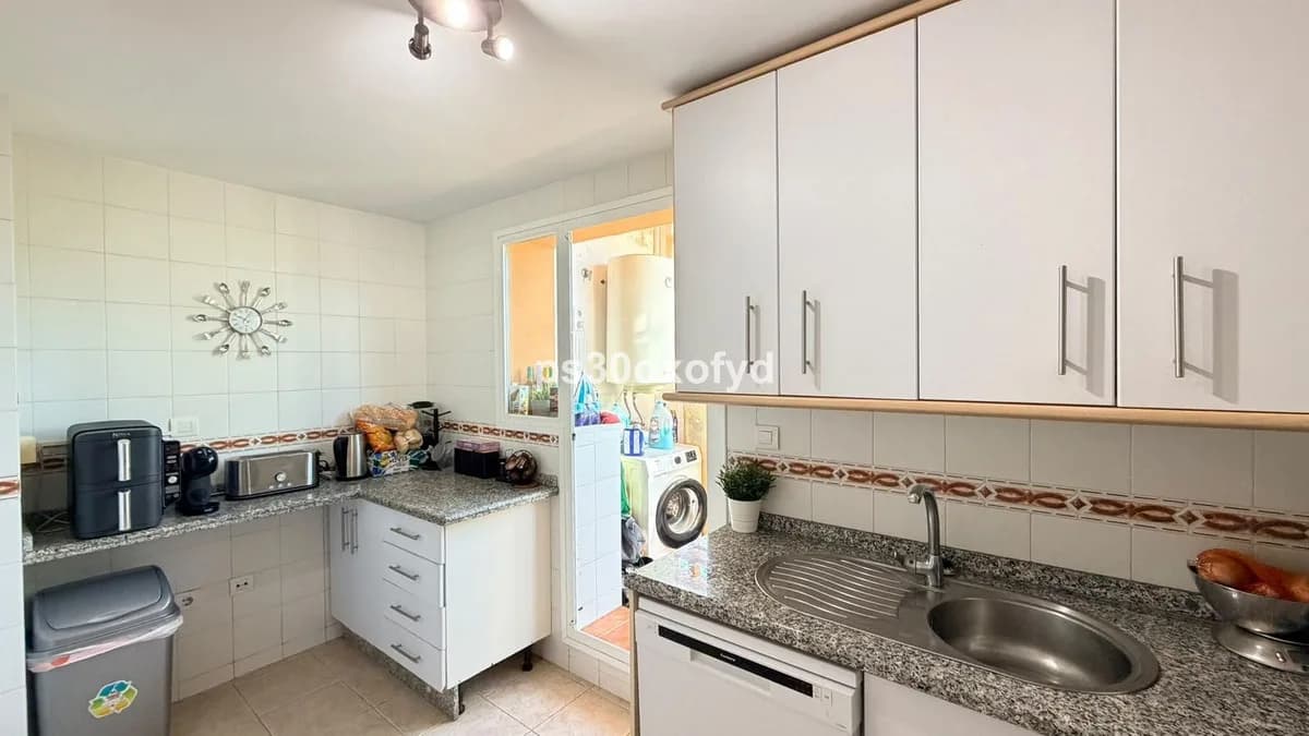 3 Bedroom Penthouse for Sale in Casares Playa, Málaga - Image 3
