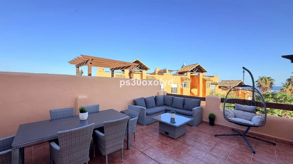 3 Bedroom Penthouse for Sale in Casares Playa, Málaga - Image 4