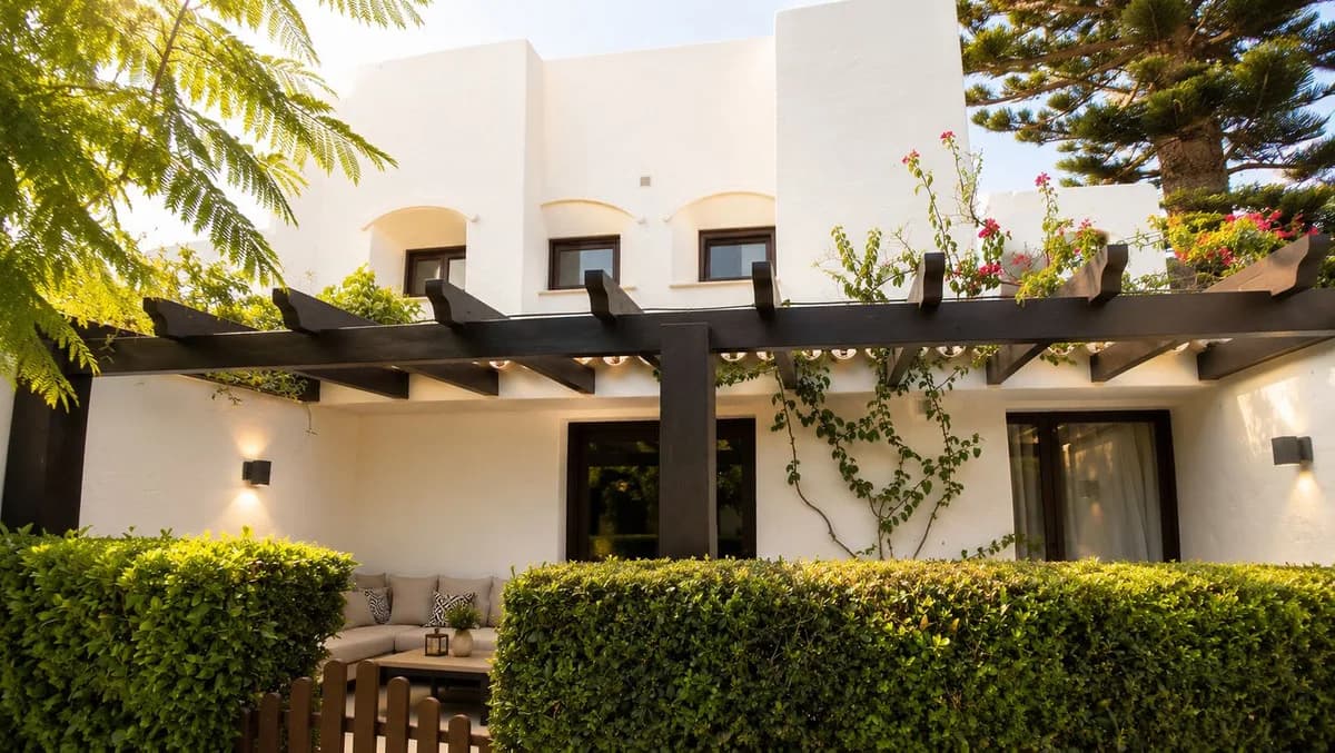 3 Bedroom Duplex for Sale in New Golden Mile, Málaga - Image 2
