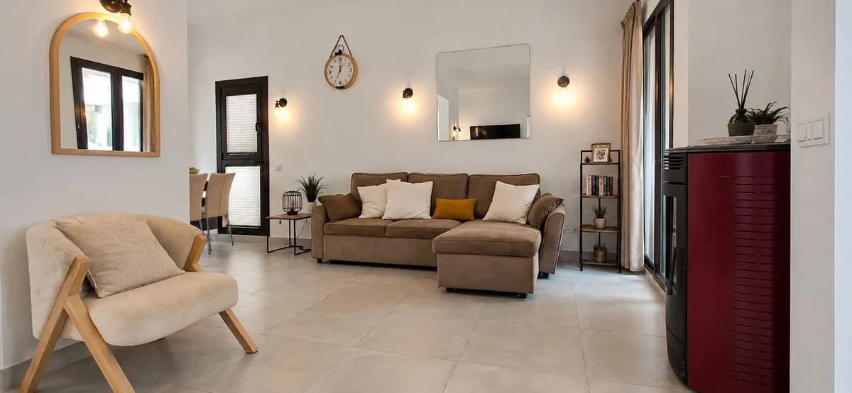 3 Bedroom Duplex for Sale in New Golden Mile, Málaga - Image 4