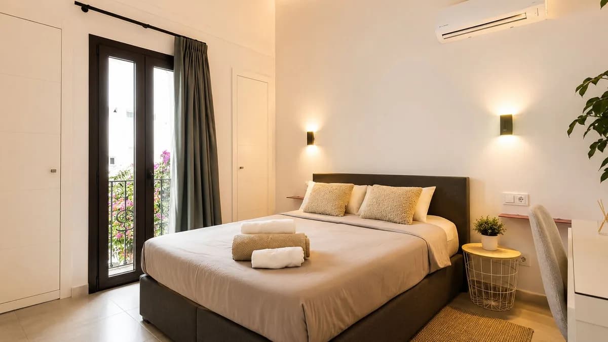 3 Bedroom Duplex for Sale in New Golden Mile, Málaga - Image 8