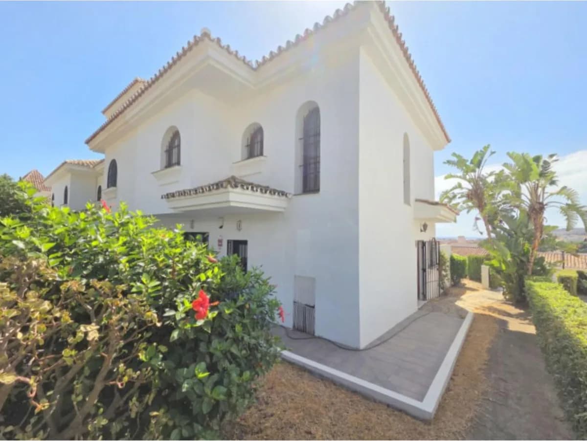 3 Bedroom Townhouse for Sale in La Duquesa, Málaga