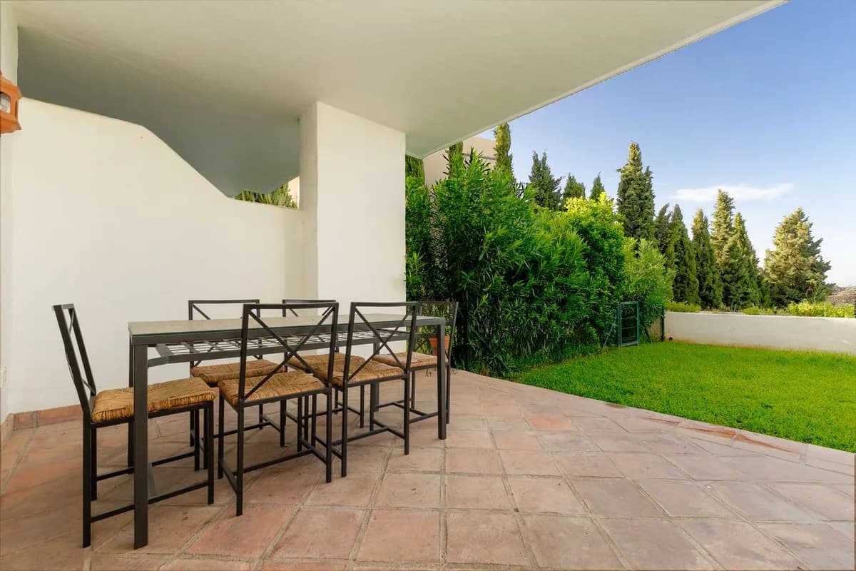 2 Bedroom Ground Floor Apartment for Sale in Mijas Golf, Málaga - Image 3