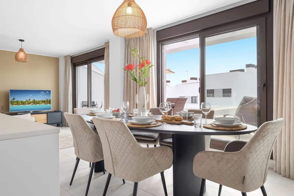3 Bedroom Penthouse for Sale in Estepona, Málaga - Image 2