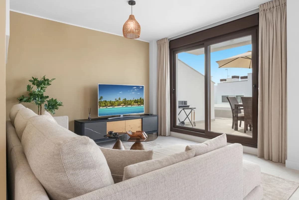 3 Bedroom Penthouse for Sale in Estepona, Málaga - Image 3
