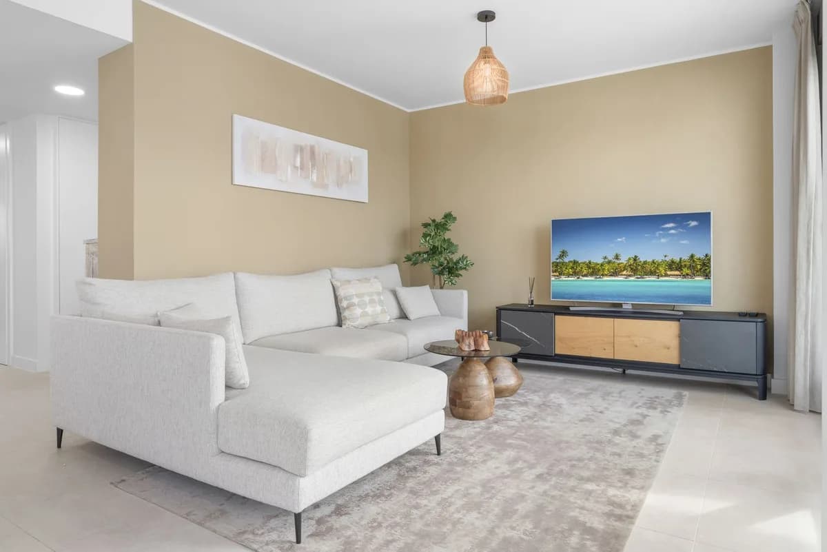 3 Bedroom Penthouse for Sale in Estepona, Málaga - Image 4