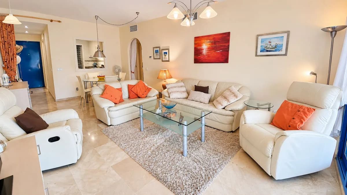 2 Bedroom Ground Floor Apartment for Sale in La Duquesa, Málaga - Image 6
