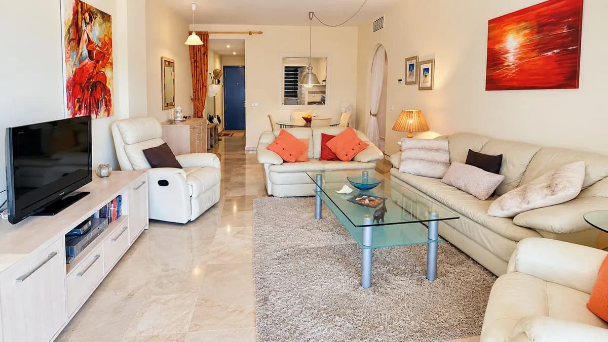 2 Bedroom Ground Floor Apartment for Sale in La Duquesa, Málaga - Image 7