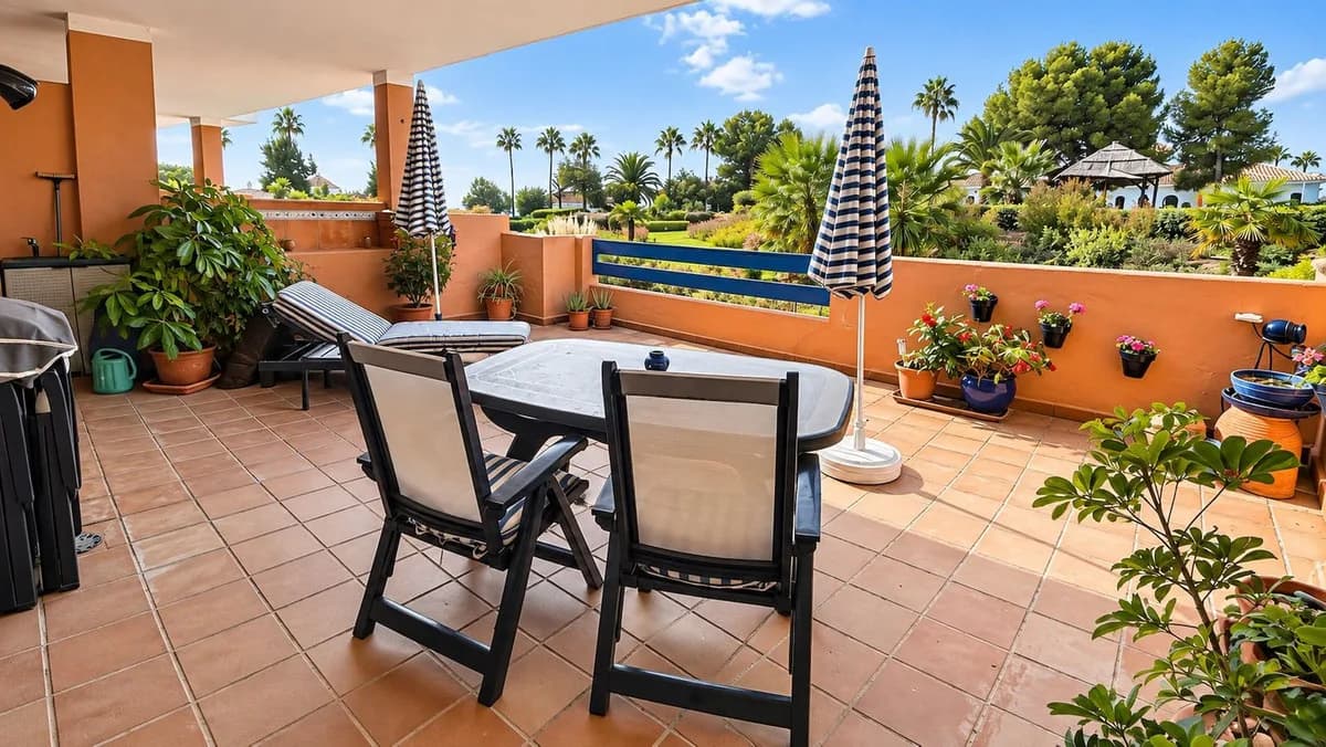 2 Bedroom Ground Floor Apartment for Sale in La Duquesa, Málaga - Image 9