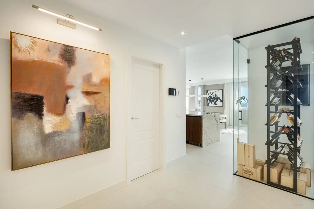 5 Bedroom Penthouse Duplex for Sale in The Golden Mile, Málaga - Image 7