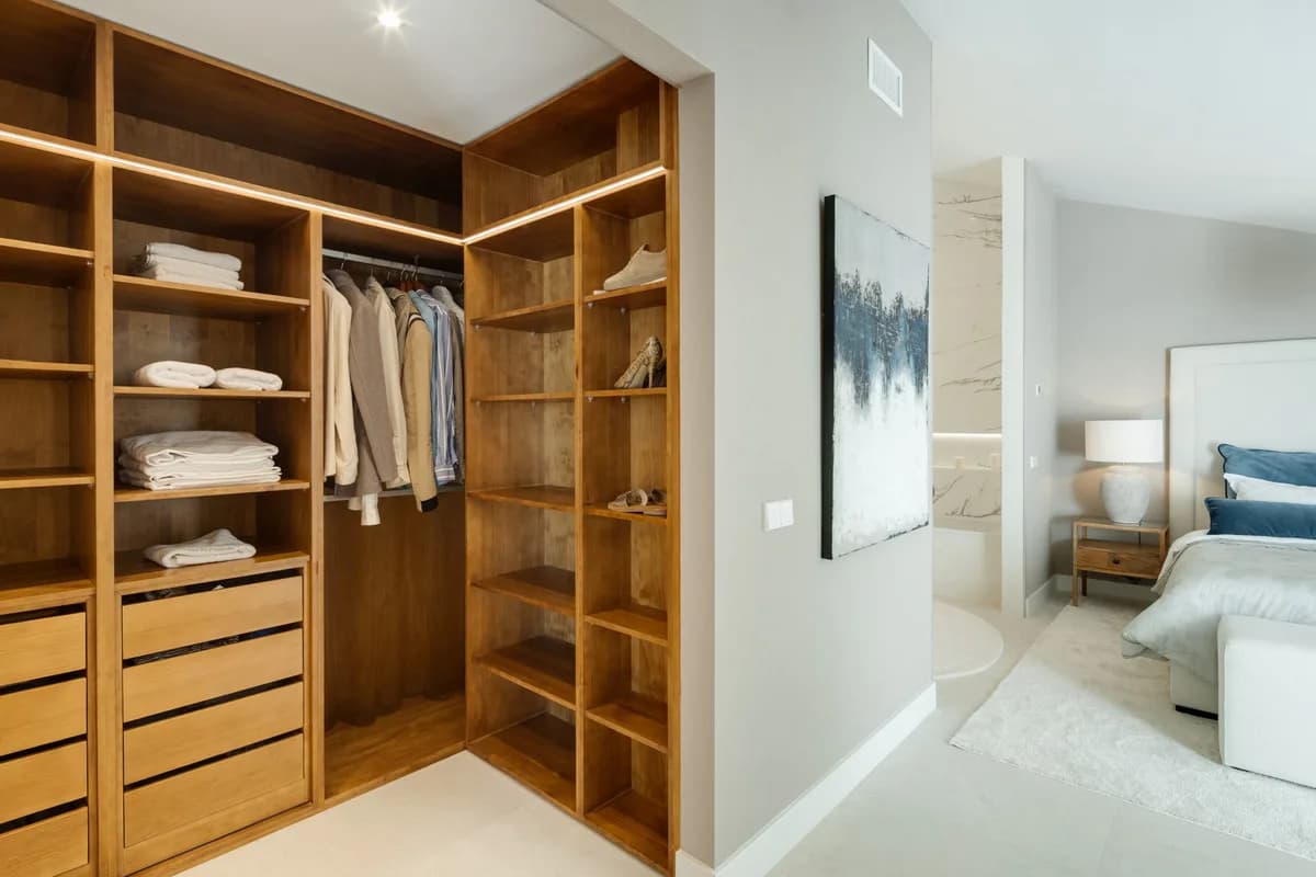 5 Bedroom Penthouse Duplex for Sale in The Golden Mile, Málaga - Image 9