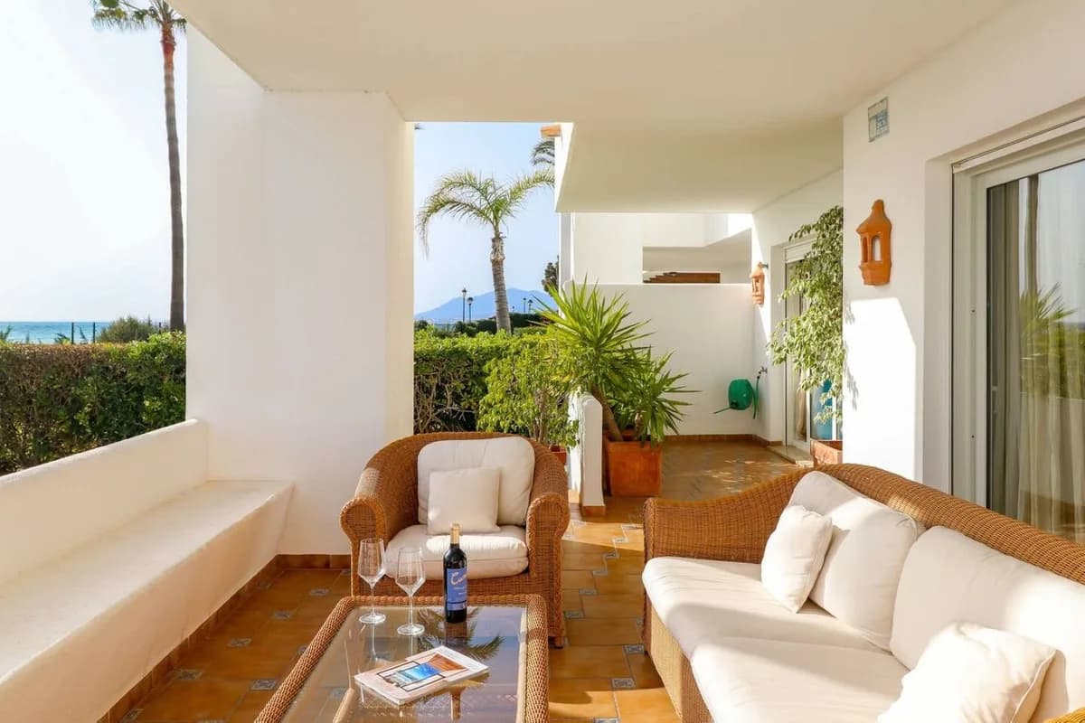 2 Bedroom Ground Floor Apartment for Sale in Los Monteros, Málaga - Image 8