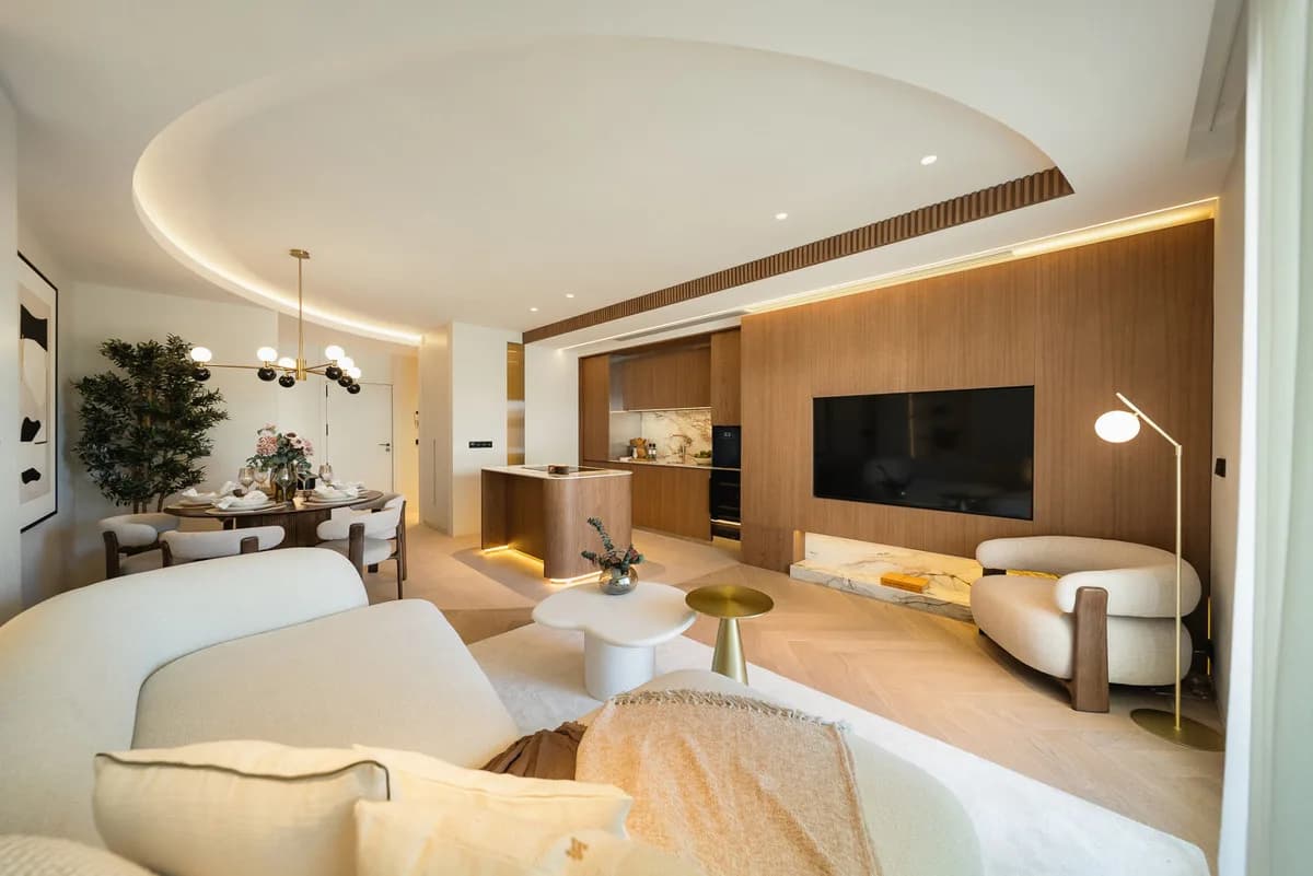 3 Bedroom Middle Floor Apartment for Sale in The Golden Mile, Málaga - Image 3