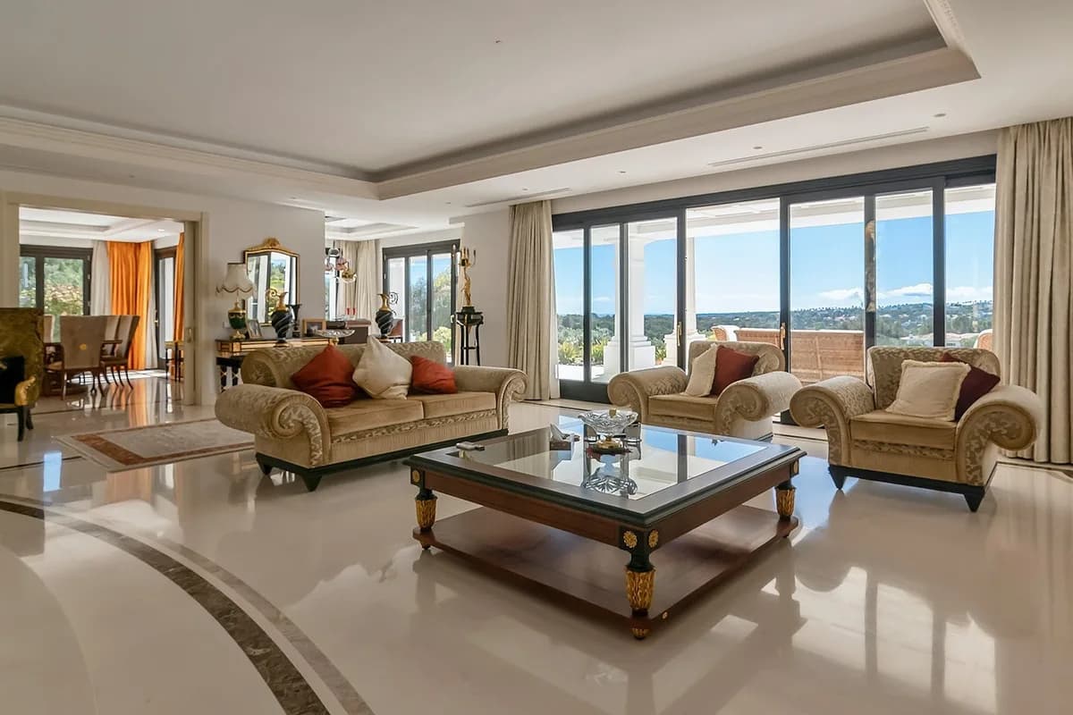 5 Bedroom Detached Villa for Sale in Sotogrande, Cádiz - Image 3