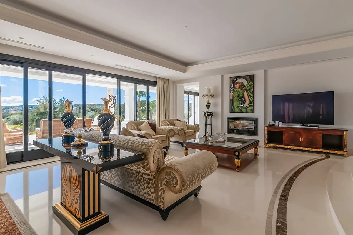 5 Bedroom Detached Villa for Sale in Sotogrande, Cádiz - Image 6