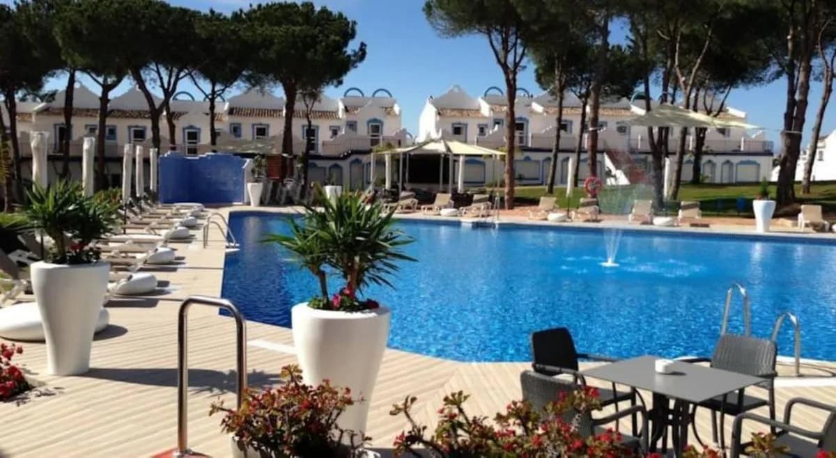 2 Bedroom Townhouse for Sale in Reserva de Marbella, Málaga - Image 3