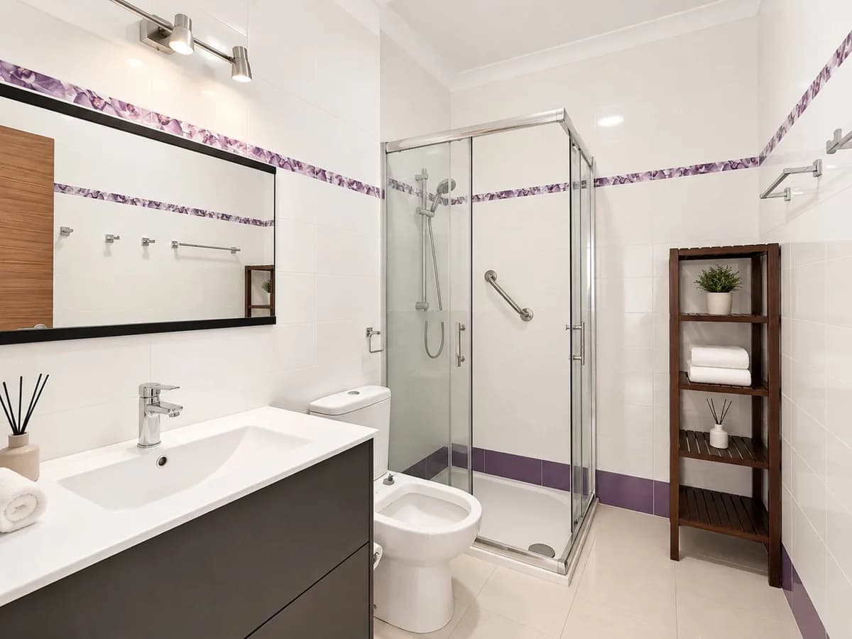1 Bedroom Middle Floor Apartment for Sale in The Golden Mile, Málaga - Image 8