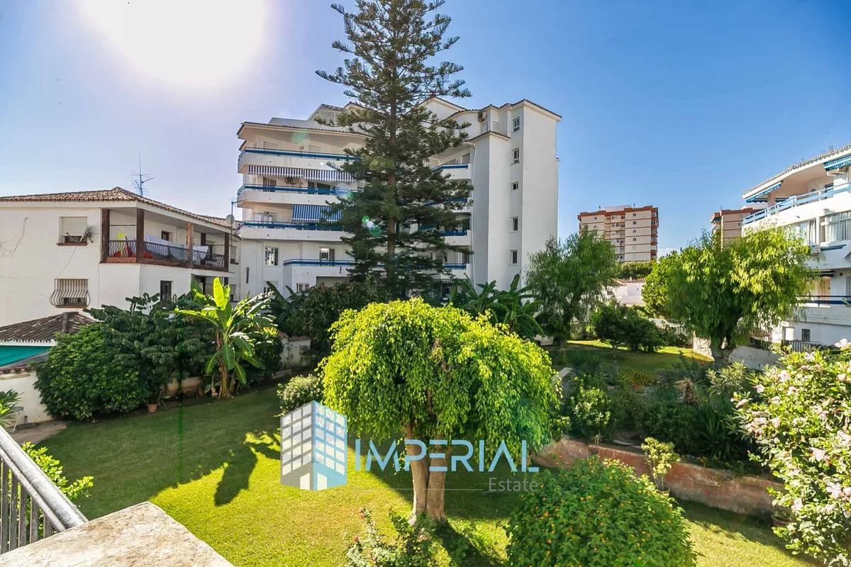 4 Bedroom Townhouse for Sale in Fuengirola, Málaga - Image 2