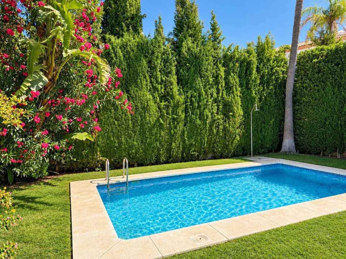 4 Bedroom Detached Villa for Sale in Selwo, Málaga - Image 5