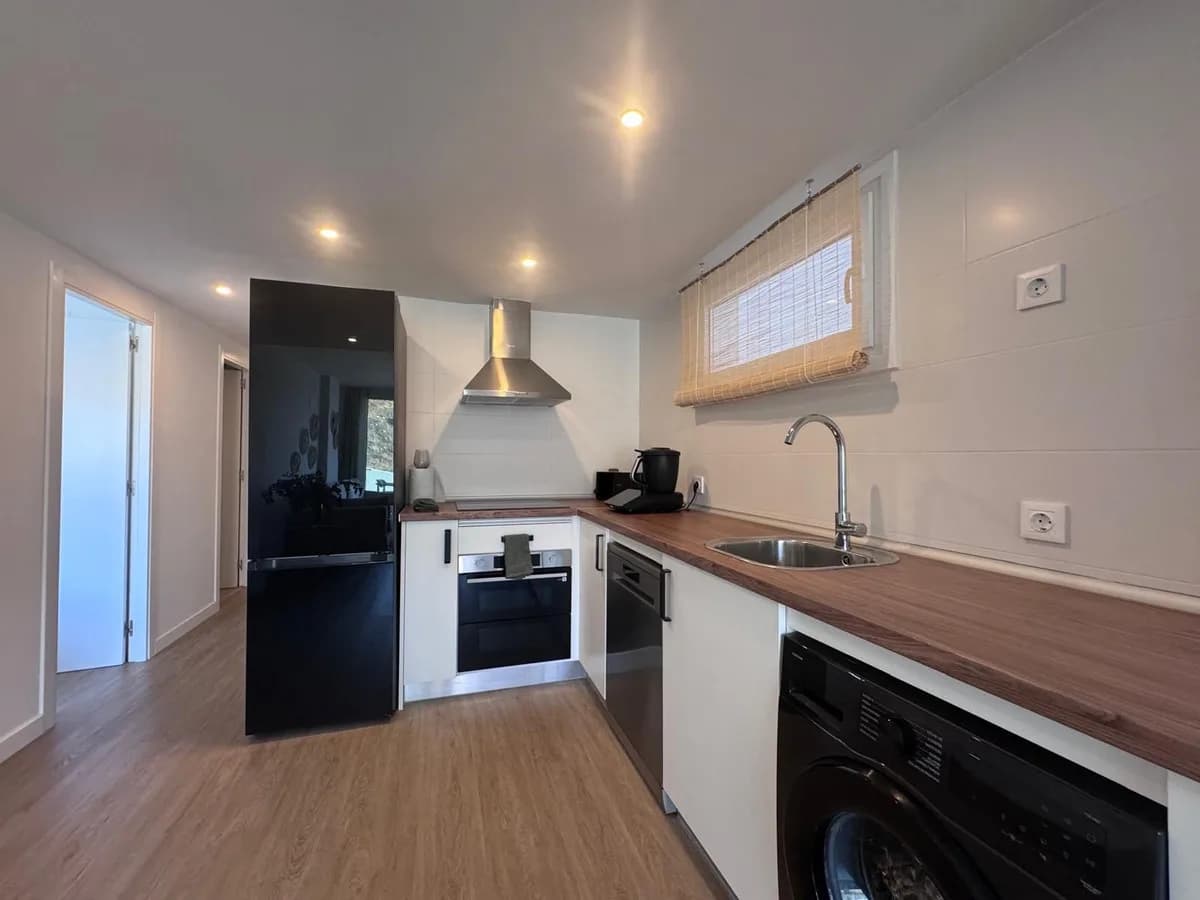 3 Bedroom Middle Floor Apartment for Sale in Torreblanca, Málaga - Image 9