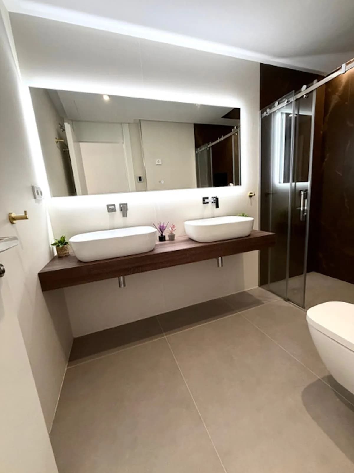 3 Bedroom Middle Floor Apartment for Sale in Fuengirola, Málaga - Image 7