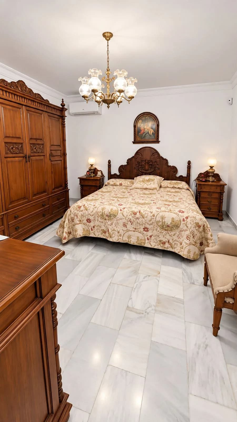 3 Bedroom Semi-Detached House for Sale in Nueva Andalucía, Málaga - Image 9