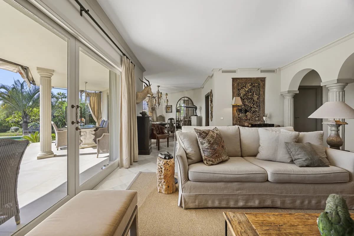 2 Bedroom Detached Villa for Sale in Marbella, Málaga - Image 7