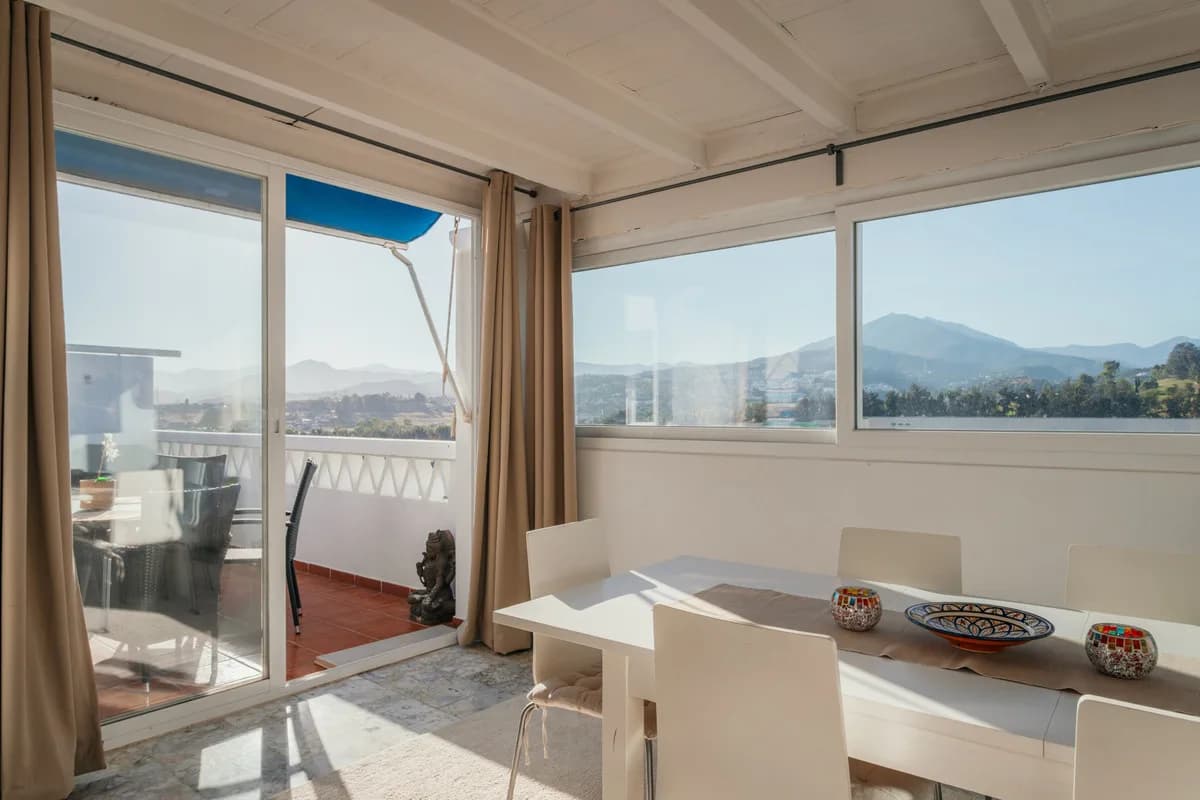 3 Bedroom Penthouse for Sale in La Campana, Málaga - Image 9