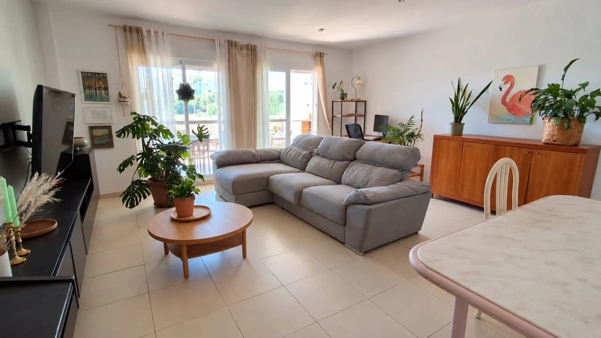 2 Bedroom Ground Floor Apartment for Sale in Miraflores, Málaga - Image 3
